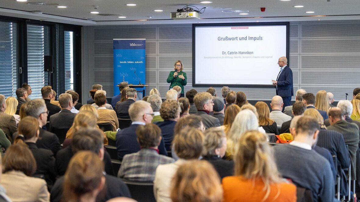 Bildungskonferenz Gru&szlig;wort