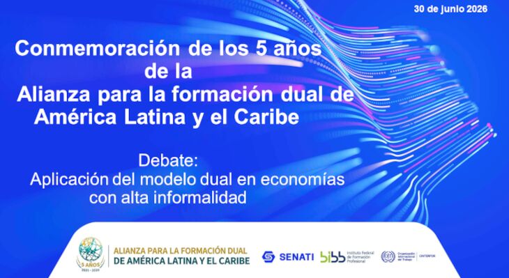A sheet bearing the inscription: Conmemoraci&oacute;n de los 5 a&ntilde;os de la Alianza para la formaci&oacute;n dual de Am&eacute;rica Latina y el Caribe, Debate: Aplicaci&oacute;n del modelo dual en econom&iacute;as con alta informalidad